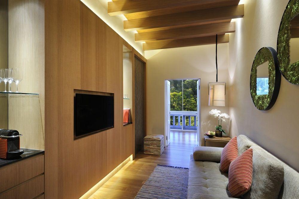 Oasia Resort Sentosa By Far East Hospitality 싱가포르 외부 사진 A living room at The Standard East Village