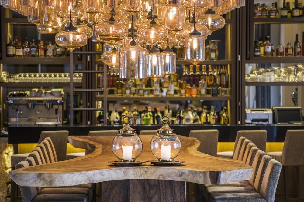 Oasia Resort Sentosa By Far East Hospitality 싱가포르 외부 사진 The bar at the hotel