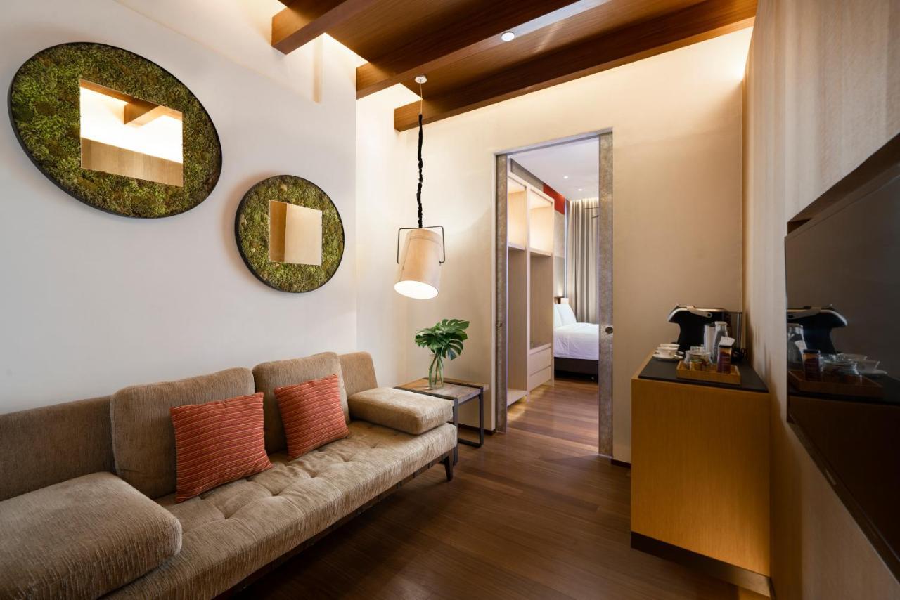 Oasia Resort Sentosa By Far East Hospitality 싱가포르 외부 사진 A suite at the hotel